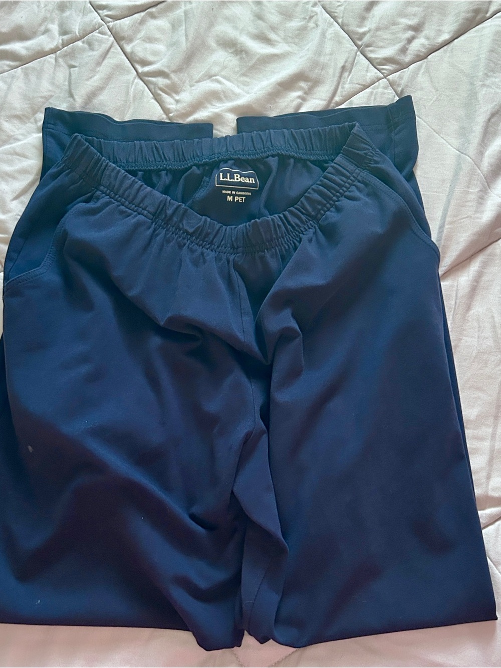 L.L. Bean women’s stretch pants size M PETITE.
